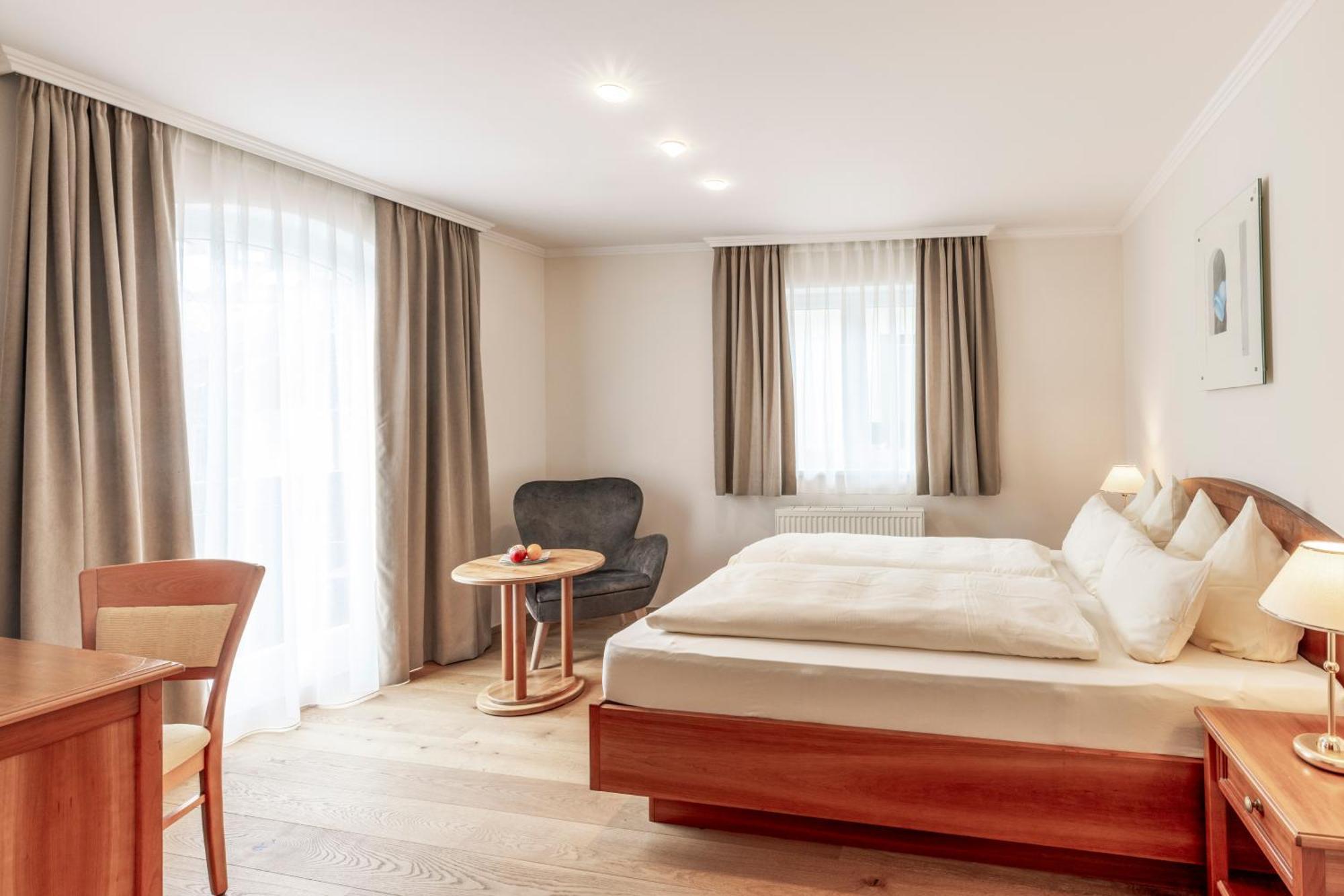 Hotel Weisser Hirsch Sankt Wolfgang im Salzkammergut ภายนอก รูปภาพ