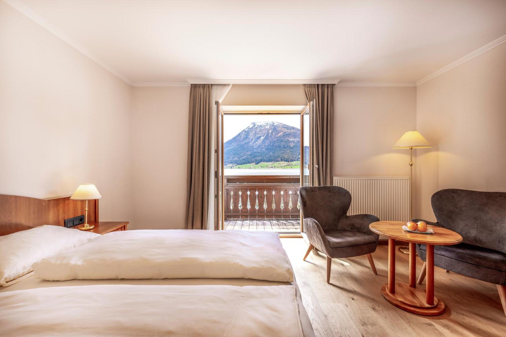 Hotel Weisser Hirsch Sankt Wolfgang im Salzkammergut ภายนอก รูปภาพ