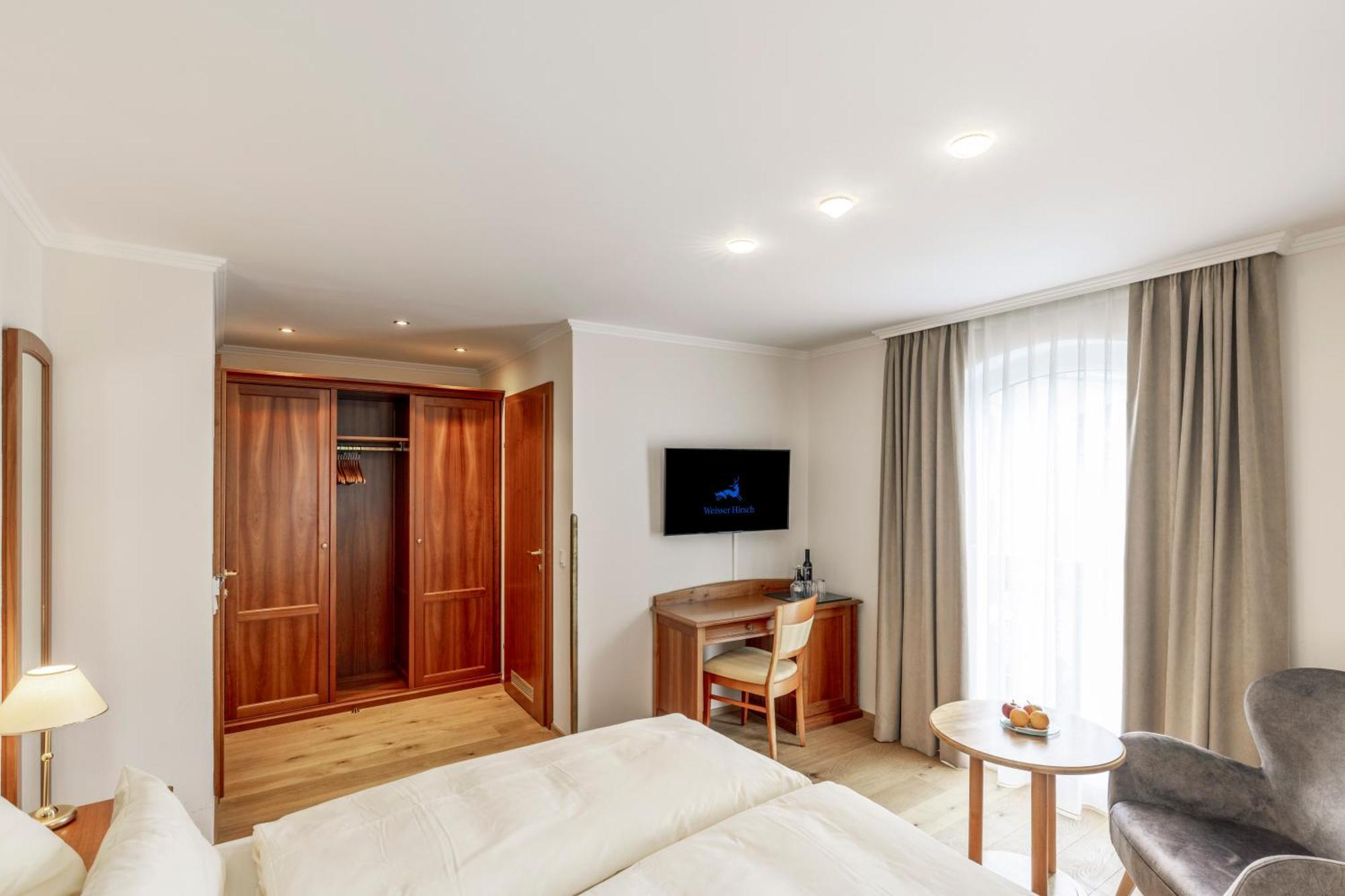 Hotel Weisser Hirsch Sankt Wolfgang im Salzkammergut ภายนอก รูปภาพ
