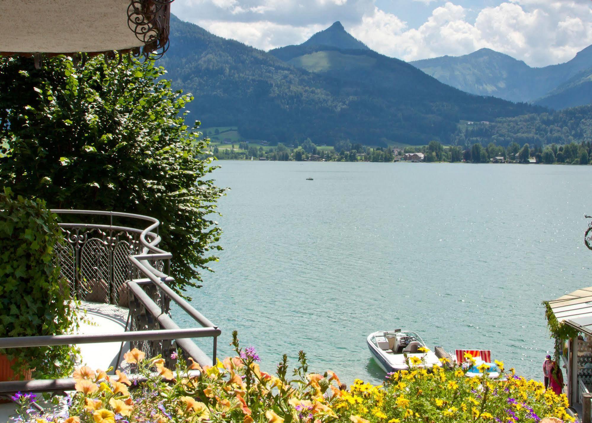 Hotel Weisser Hirsch Sankt Wolfgang im Salzkammergut ภายนอก รูปภาพ